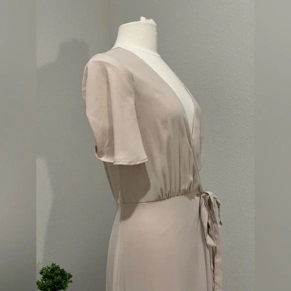 NEW Show Me Your Mumu Sophia Wrap Short Sleeve Bridesmaid Dress Beige Size Small - Picture 11 of 16